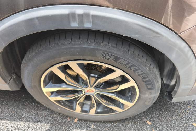 Used Roewe RX5 2016 20T Two-Wheel Drive Automatic Internet Smart Edition Right Front Wheel Hub