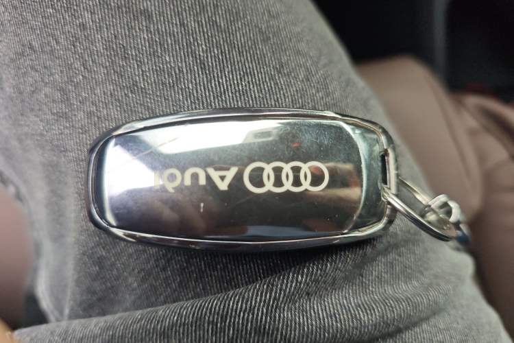 Used Audi Q5 e-tron 2022 40 e-tron Starlight Edition Mech Kit