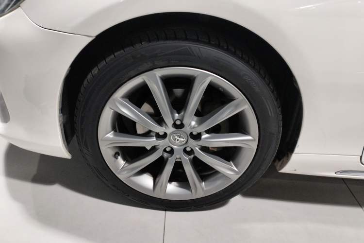 Used Toyota Reiz 2013 2.5V Shangrui Edition Left Front Wheel Hub