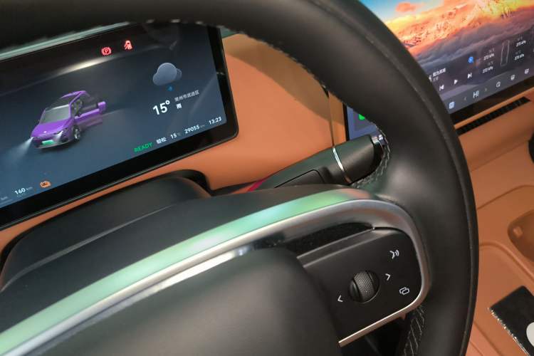 Used Leapmotor C16 2024 Range-Extended 200 Luxury Edition Gear Lever