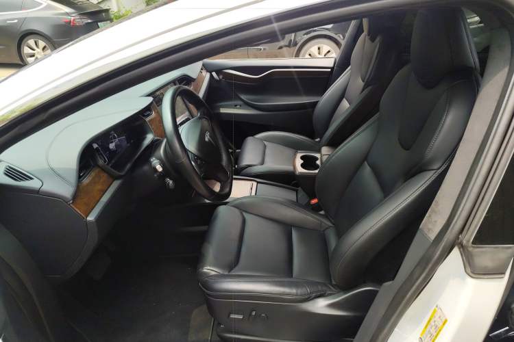 Used Tesla Model X 2019 Long-Range Version
