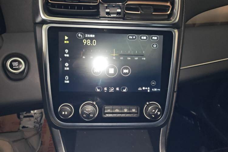 Used Lynk & Co 01 2017 2.0T Two-Wheel Drive Pro Edition Audio And AC Panel