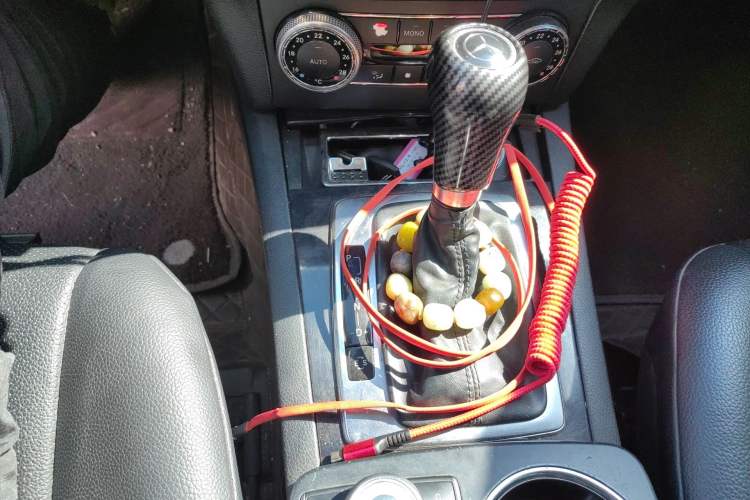 Used Mercedes-Benz GLK-Class 2011 GLK 300 4MATIC Dynamic Model Gear Lever