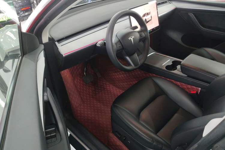 Used Tesla Model Y 2023 Rear-Wheel-Drive Version Driver Seat