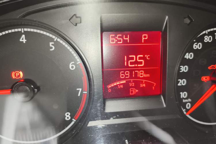 Used Volkswagen Santana 2019 1.5L Automatic Fashion Edition China VI Odometer Close Up