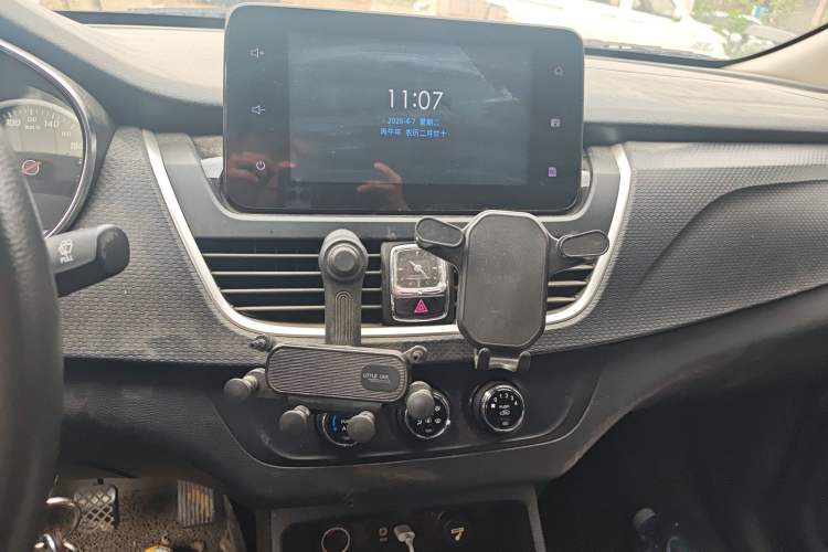 Used Baojun 730 2019 1.5L Manual Fashion Model 7-seater National V