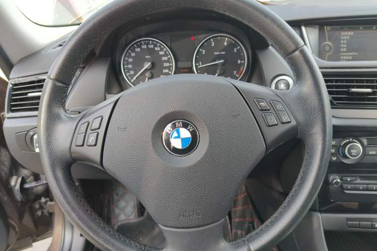 Used BMW X1 2013 sDrive18i Leading Model