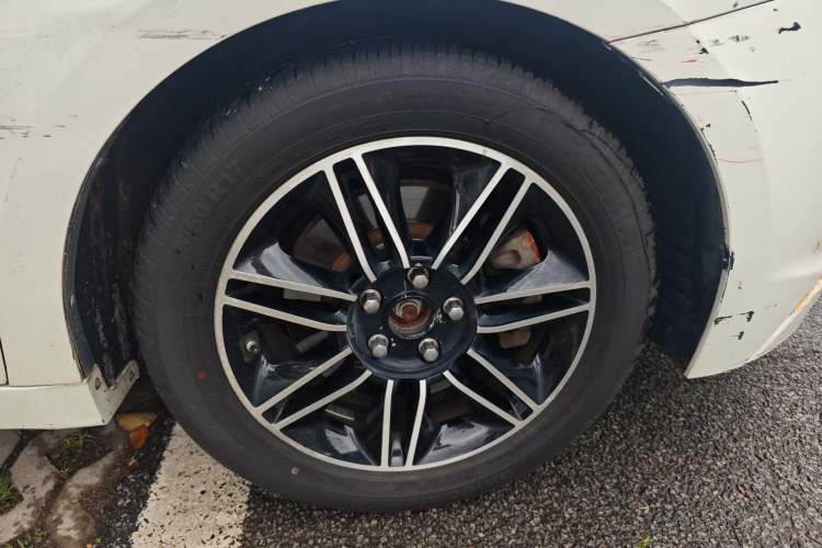 Used Geely Auto Emgrand GT 2015 2.4L Luxury Model
