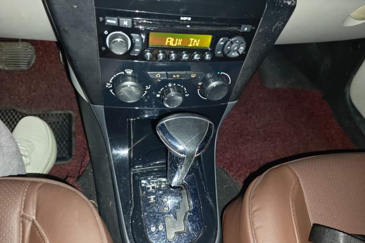 Used Citroen C-Quatre 2013 Sedan 1.6L Automatic Prestige Model Gear Lever