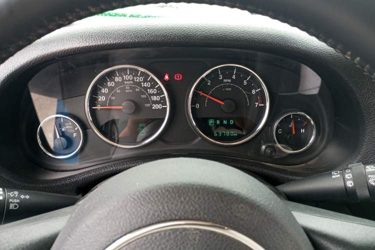 Used Jeep Wrangler 2015 3.0L Sahara Four-Door Edition