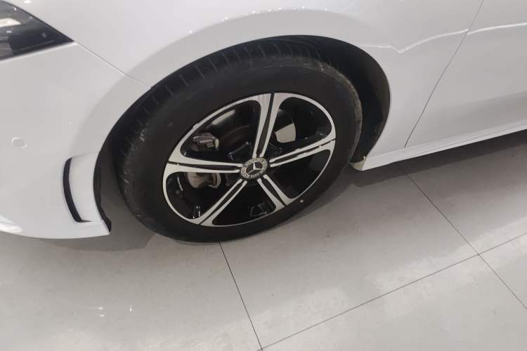 Used Mercedes-Benz A-Class 2022 Revised Version A 200 L Sport Sedan Fashionable Style