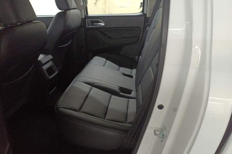 Used Great Wall Poer 2024 2.4T Commercial Version Automatic Diesel 4x4 Elite Edition Left Rear Seat