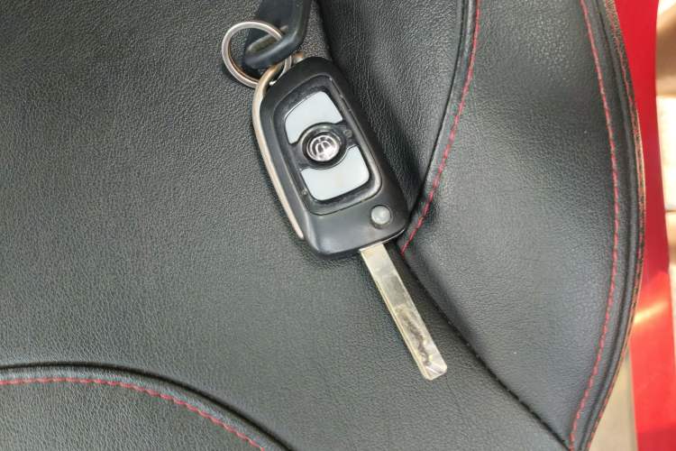 Used Brilliance V3 2016 1.5L Manual Elite Version Interior 1