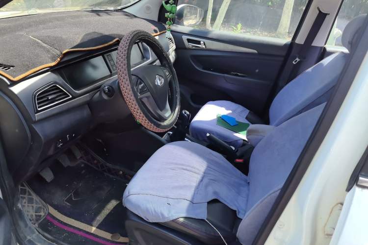 Used CHANGAN KAICHENG Oushang A600 2016 1.5L Manual Luxury 7-Seater Left Front Seat