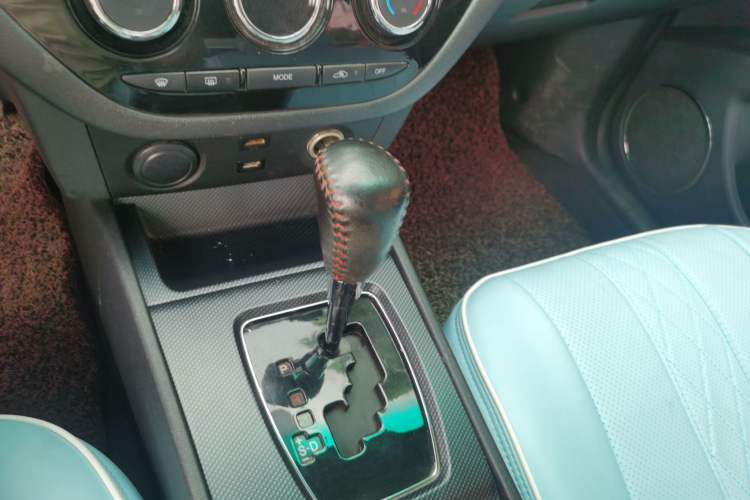 Used Haima M6 2015 1.5T CVT Luxury Model Gear Lever