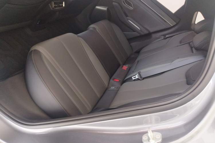 Used BYD Qin L 2025 DM-i Smart Drive 120KM Superior Model
