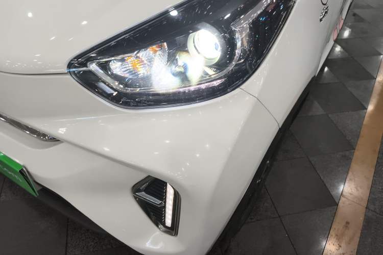 Used Chery QQ Little Ant 2022 Sweet Pink Edition Full-Sugar Version Lithium Iron Phosphate 30 kW 301 km
