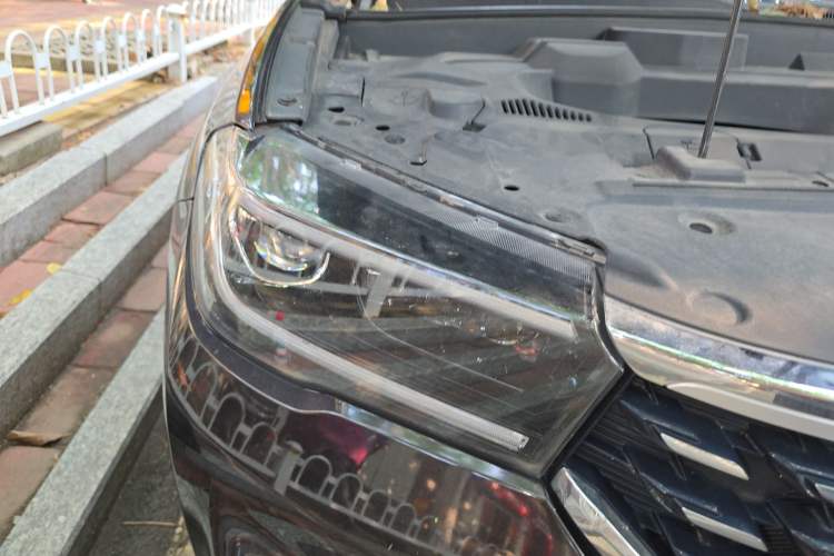 Used Brilliance V7 2019 300T Automatic Flagship Model 5 Seats
