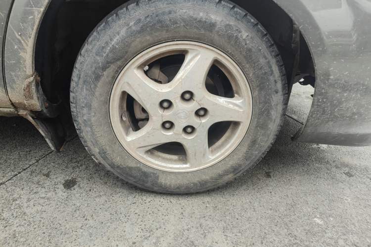 Used FORTHING Lingzhi 2017 Facelifted M3L 1.6L 7-Seater Standard Version