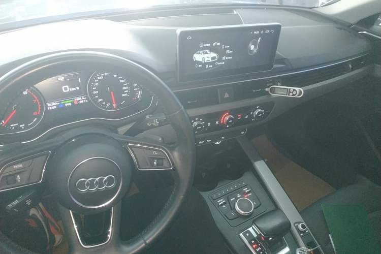 Used Audi A4L 2019 40 TFSI Ambition China VI