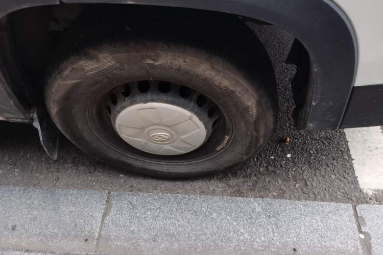 Used SAIC MAXUS Xintu V90 
