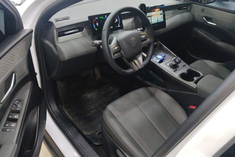 Used BYD Qin PLUS 2025 DM-i Smart Drive 55KM Leading Model