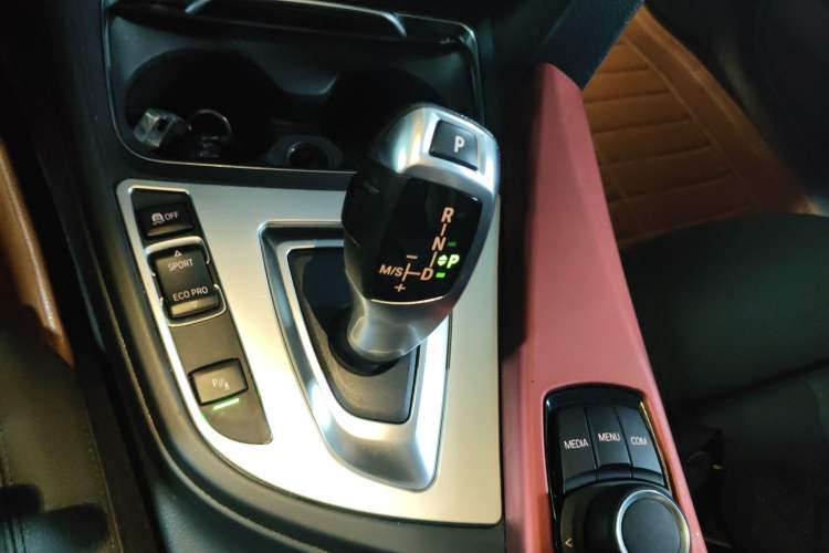 Used BMW 3 Series 2018 320Li Fashion Model
