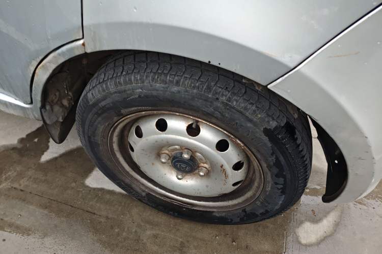 Used CHANGAN KAICHENG Star 2013 1.2L New Changan Star CNG Base Model JL473QE Right Front Wheel Hub