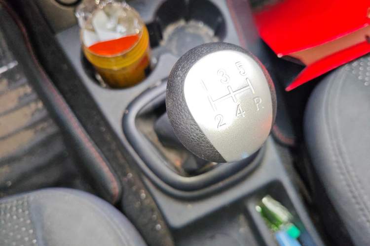 Used Dongfeng Fengon 330 2014 1.5L Manual Standard Edition DK15-02 Gear Lever