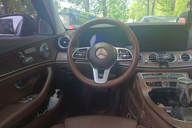 Used Mercedes-Benz E-Class 2020 E 260 L Steering Wheel