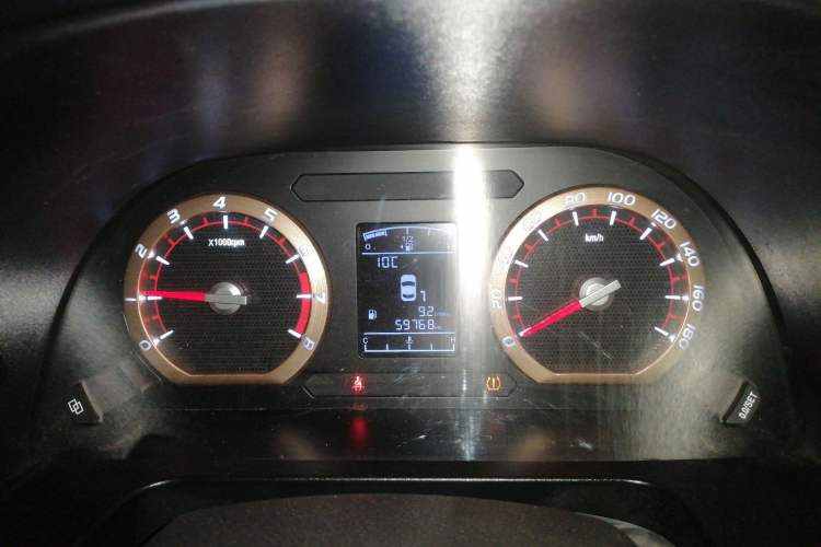 Used FORTHING Lingzhi 2019 M5L 1.6L 7-Seater Base Model China VI Standard Instrument Cluster