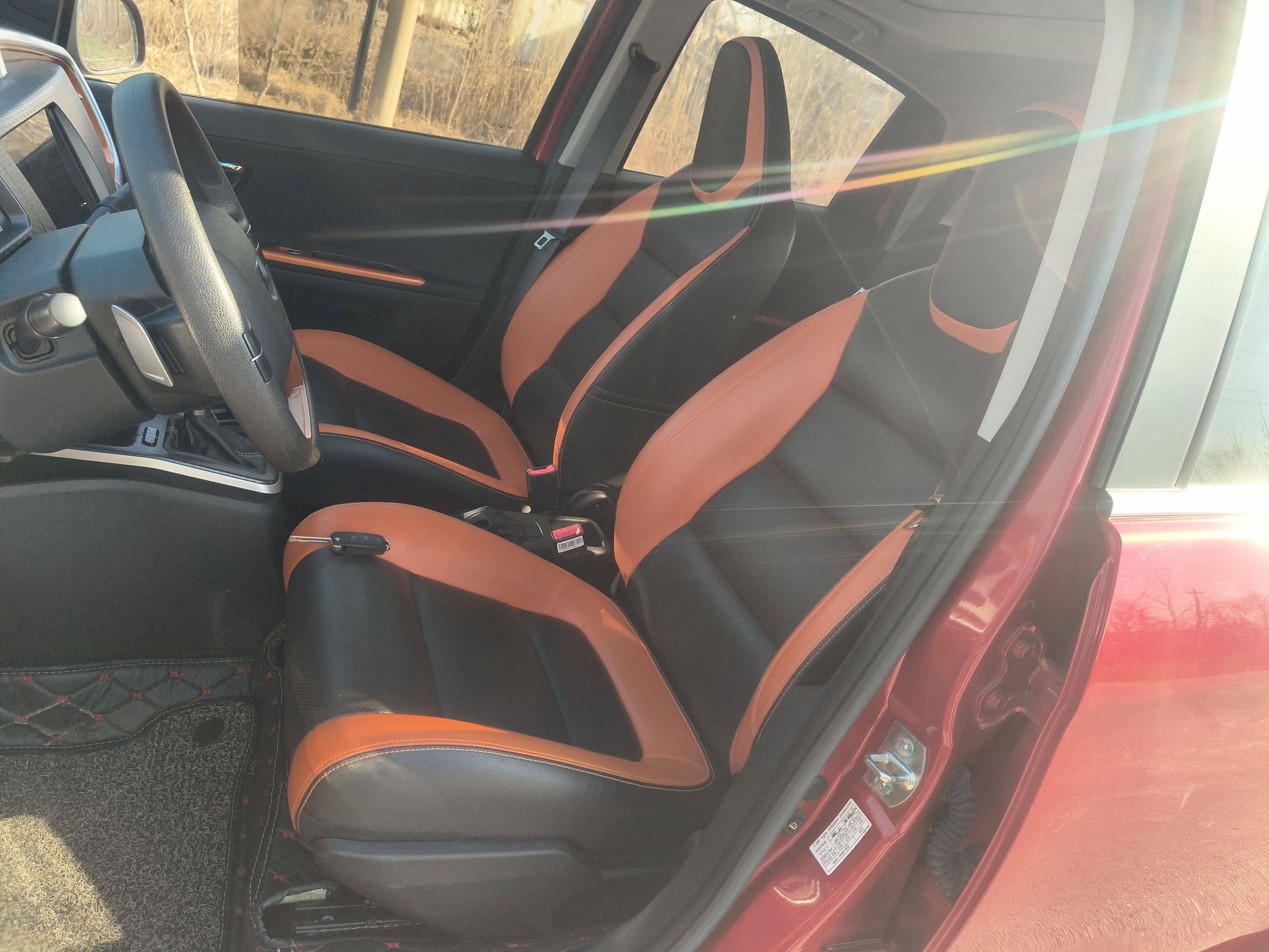 المقاعد الأمامية داخل السيارة