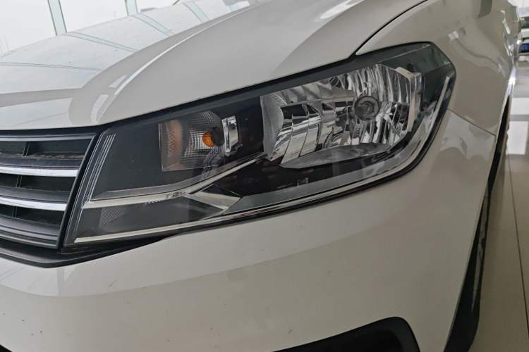 Used Volkswagen Santana 2018 1.5L Manual Fashion Edition
