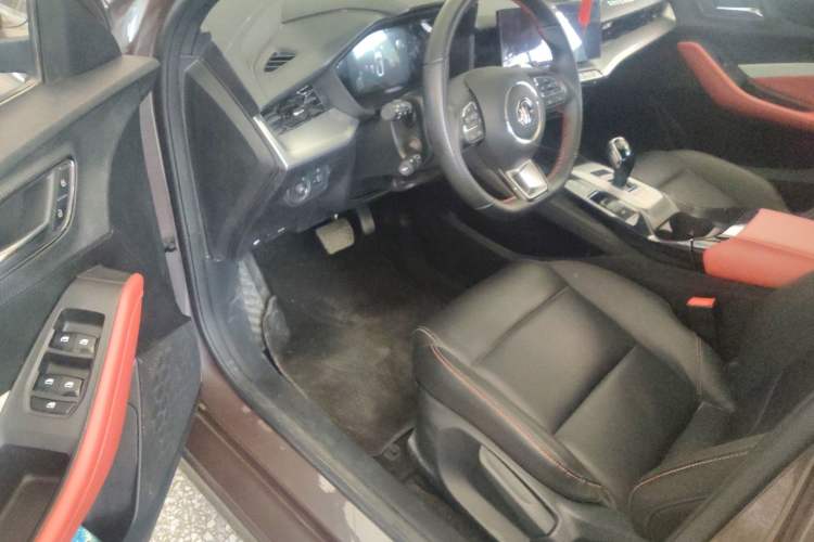 Used MG 5 2021 Revised 300TGI DCT Qingshè Luxurious Enjoyment Edition