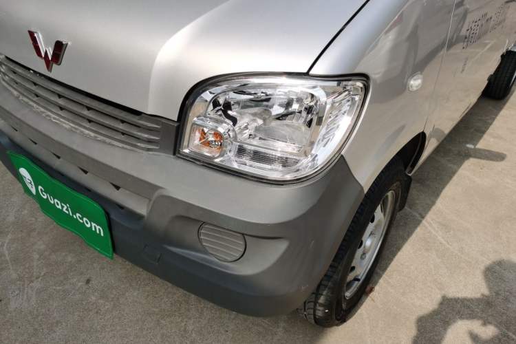 Used Wuling Zhiguang Small Truck 2023 1.5L Single-Row Heavy-Duty Version LAR Left Front Headlight
