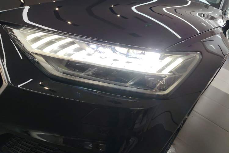 Used Audi A7L 2024 45TFSI S-line Dream-Building Edition Flow Crystal Package
