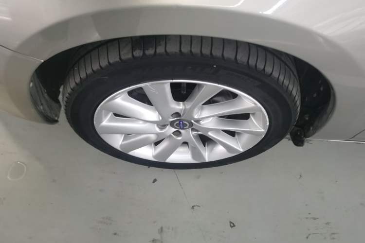 Used Volvo S60 2015 S60L 2.0T Zhiyuan Edition
