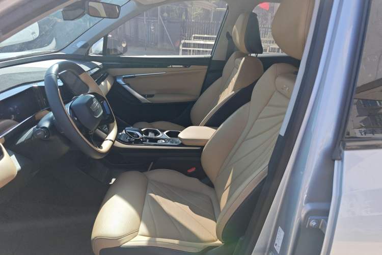 Used Geely Auto FX11 2023 1.5TD DCT Prestige Edition
