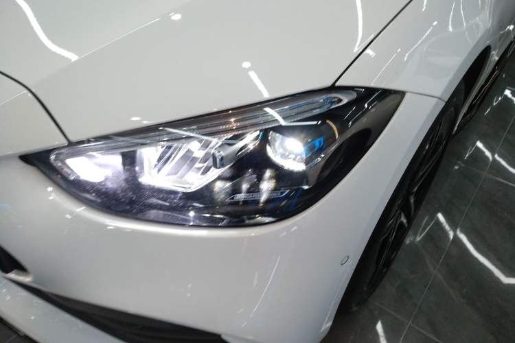 Used Mercedes-Benz C-Class 2024 Facelifted C-Class 260 L Night Edition Sports Version Left Front Headlight