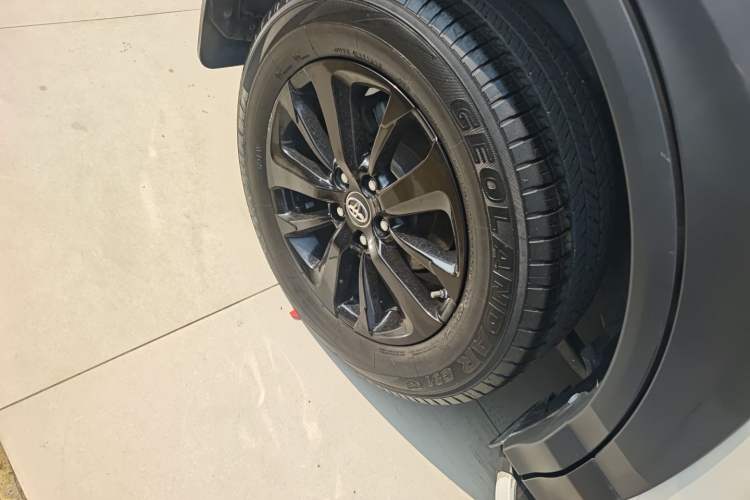 Used Toyota RAV4 2019 2.0L CVT Two-Wheel Drive Fashion X Limited Edition China VI Standard