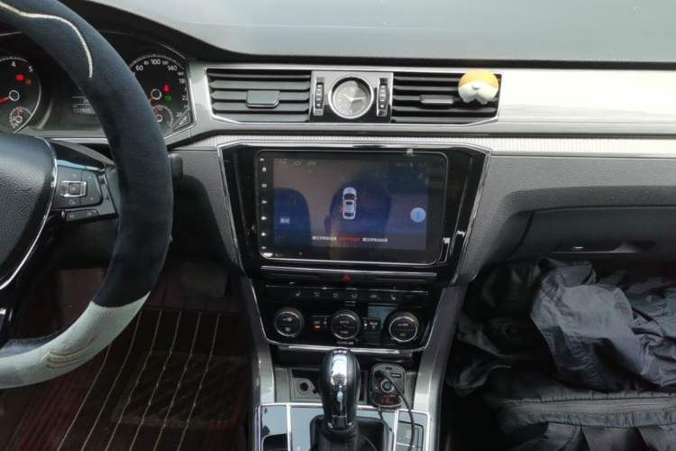 Used Volkswagen Passat 2016 280TSI DSG Prestige Edition Audio And AC Panel