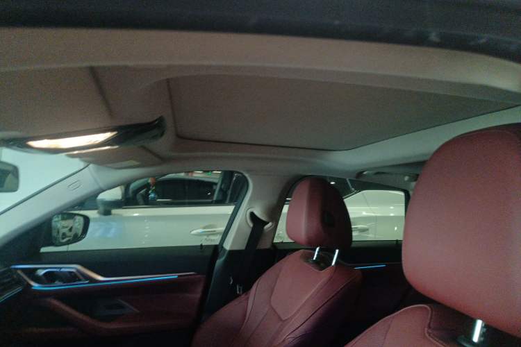 Used BMW i4 2023 eDrive35
