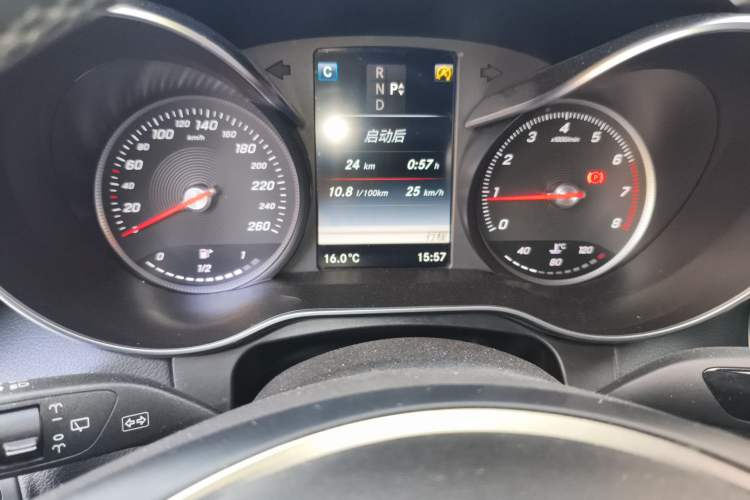 Used Mercedes-Benz GLC 2016 GLC 260 4MATIC Luxury Model