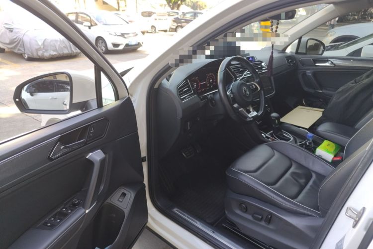 Used Volkswagen Tiguan L 2020 330TSI Automatic Two-Wheel Drive R-Line Flagship Version China VI Standard

