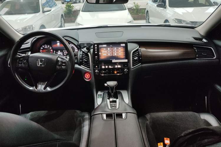 Used Honda Avancier 2017 240TURBO Two-Wheel Drive Elite Edition