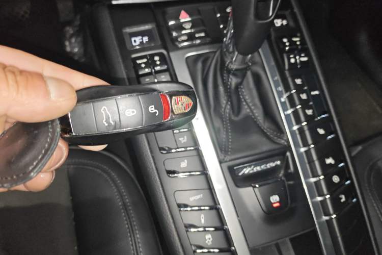 Used Porsche Macan 2018 Macan 2.0T Vehicle Key