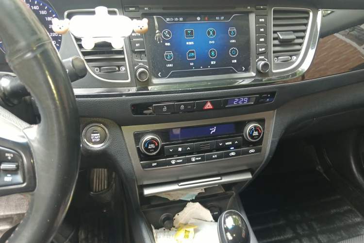 Used Hyundai Mistra 2014 1.8L Automatic Smart GLS Audio And AC Panel