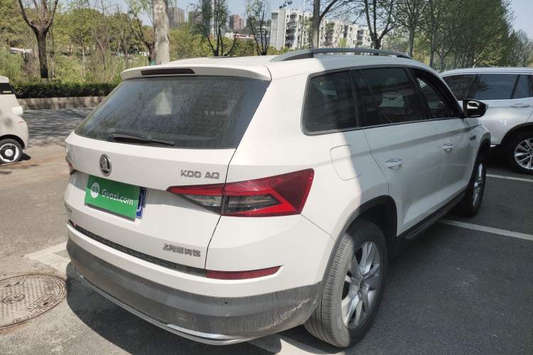 Used Skoda Kodiaq 2018 Facelifted TSI330 5-Seater Two-Wheel-Drive Luxury Enjoyment Edition Rear Right 45 Deg