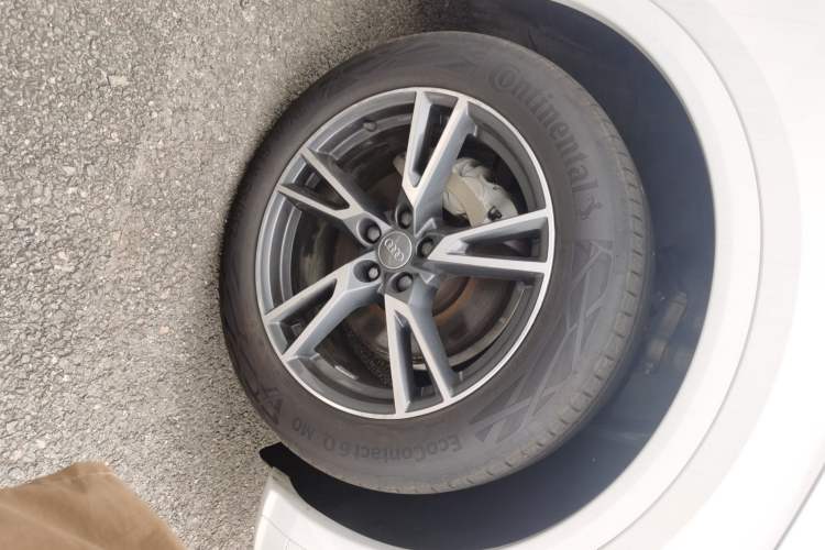 Used Audi Q5L 2018 45 TFSI Prestige Fashion Edition China V Emission Standard Right Front Wheel Hub