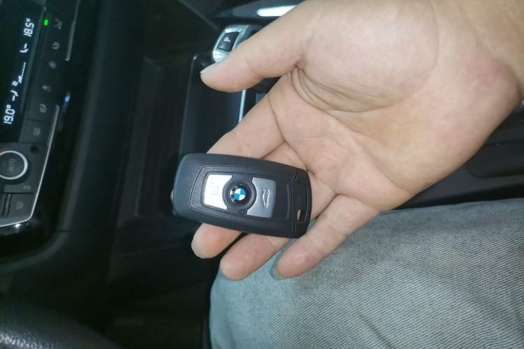 Used BMW 3 Series 2017 320Li Fashion Model
